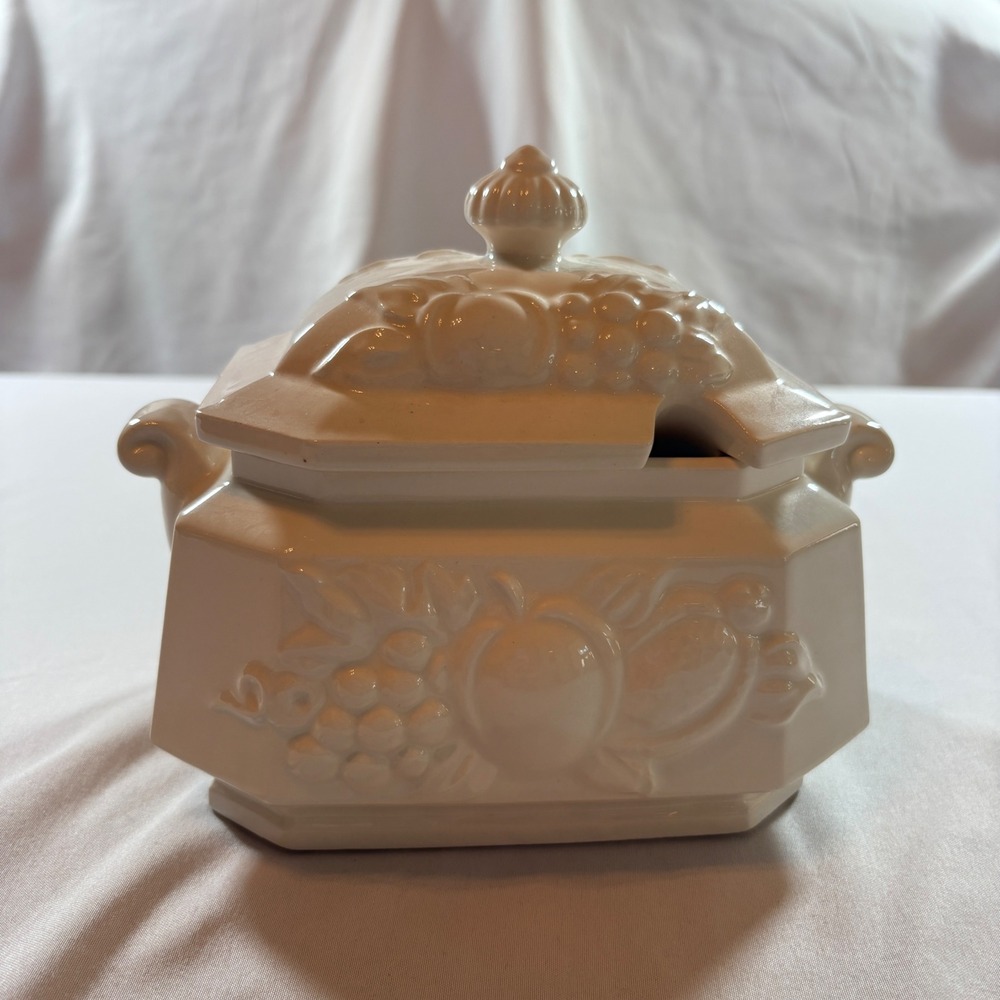 Vintage‎ Japan Ceramic Fruit Embossed Tureen with Lid Cream White Octagonal Dish